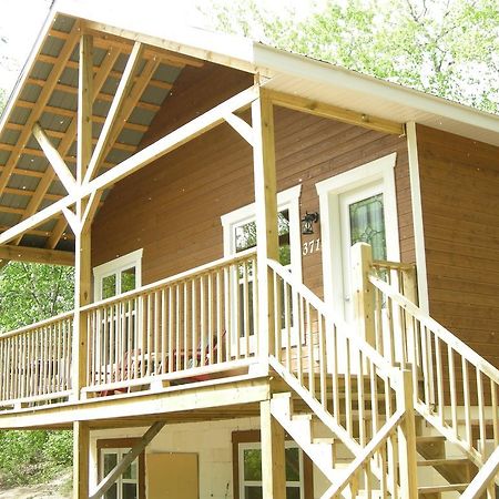 Chalet Des Noisetiers Tadoussac Room photo